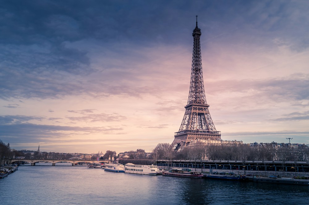 Torre Eiffel e Senna al tramonto a Parigi